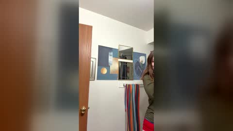 Linnys Palace online show from 03/23/26, 04:44