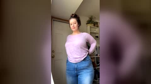 Linnys Palace online show from 03/24/26, 04:23