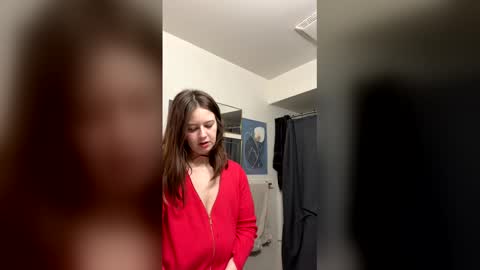 Linnys Palace online show from 03/25/26, 05:19