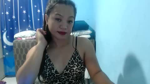 Snapshot of funluvnpinay4u chatting on 05/03/26, 02:39 MAE online show from 05/03/26, 02:39