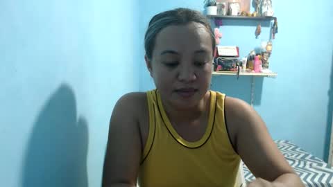 Snapshot of funluvnpinay4u chatting on 05/19/26, 08:42 MAE online show from 05/19/26, 08:42