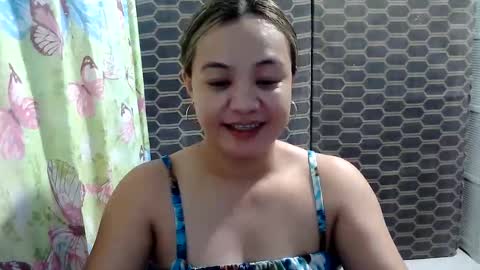 Snapshot of funluvnpinay4u chatting on 06/10/26, 02:23 MAE online show from 06/10/26, 02:23