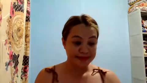 Snapshot of funluvnpinay4u chatting on 06/20/26, 01:19 MAE online show from 06/20/26, 01:19