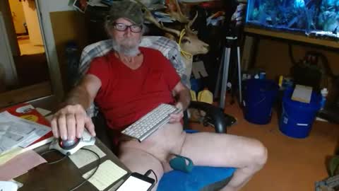 Snapshot of funmike2000 chatting on 11/15/25, 01:47 mike online show from 11/15/25, 01:47