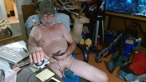 Snapshot of funmike2000 chatting on 11/27/25, 03:30 mike online show from 11/27/25, 03:30