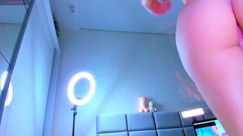 Snapshot of funny_blondi chatting on 10/24/25, 01:13 Just yours blondi 3 online show from 10/24/25, 01:13