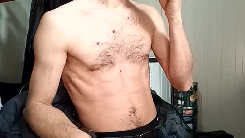 Italian men online show from 02/16/26, 01:40