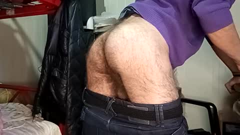 Italian men online show from 02/19/26, 03:52