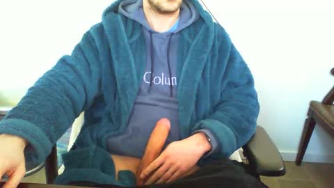 Snapshot of funnyeucouple chatting on 03/03/25, 11:22 YWhiteNiceMan online show from 03/03/25, 11:22