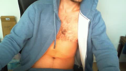 Snapshot of funnyeucouple chatting on 10/13/25, 07:30 YWhiteNiceMan online show from 10/13/25, 07:30