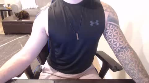 Snapshot of funster101 chatting on 12/21/24, 02:19 funster101 online show from 12/21/24, 02:19