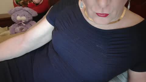 Snapshot of funtimetgirl chatting on 12/15/24, 10:28 Jessie Love online show from 12/15/24, 10:28
