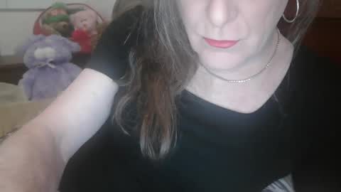 Snapshot of funtimetgirl chatting on 01/04/25, 11:33 Jessie Love online show from 01/04/25, 11:33