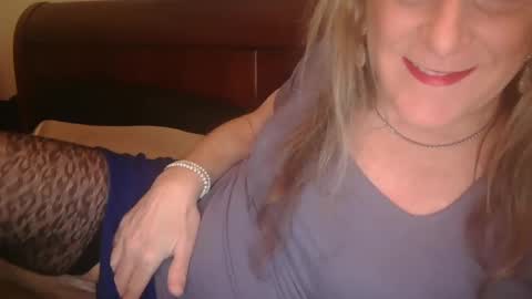 Snapshot of funtimetgirl chatting on 03/01/25, 10:55 Jessie Love online show from 03/01/25, 10:55
