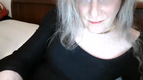 Jessie Love online show from 04/11/26, 10:19