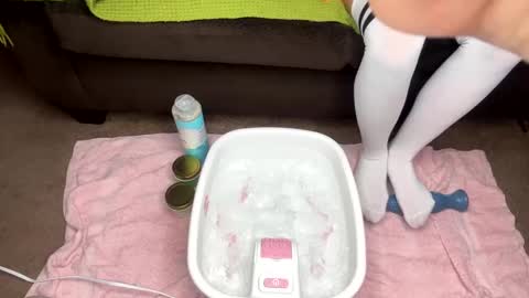 funwithprettyfeet online show from 01/20/25, 10:59