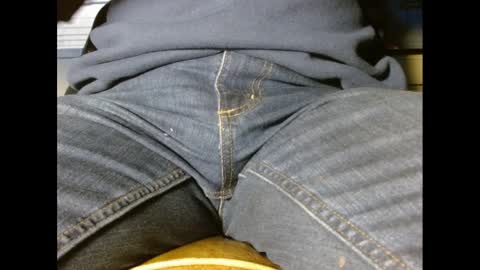 Snapshot of fuzzyblues chatting on 12/07/24, 04:14 Fuzzy Blues online show from 12/07/24, 04:14