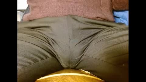 Snapshot of fuzzyblues chatting on 12/22/24, 08:03 Fuzzy Blues online show from 12/22/24, 08:03