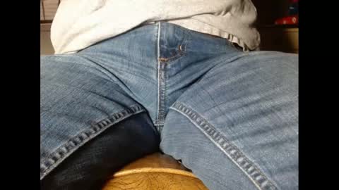 Snapshot of fuzzyblues chatting on 01/28/25, 09:08 Fuzzy Blues online show from 01/28/25, 09:08