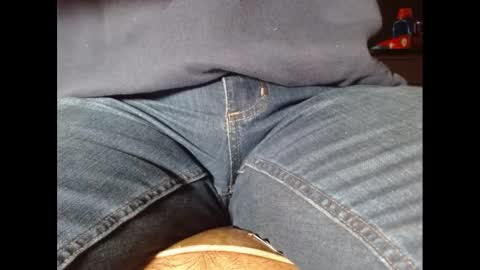 Snapshot of fuzzyblues chatting on 02/02/25, 09:45 Fuzzy Blues online show from 02/02/25, 09:45