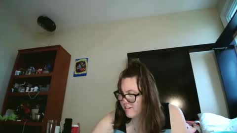 fuzzypeaches87 online show from 04/18/26, 05:06