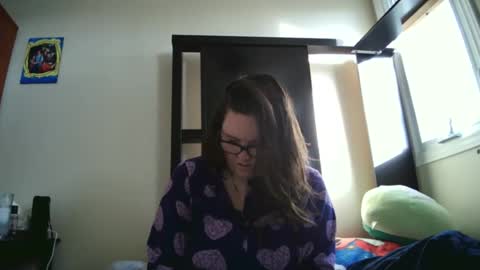 fuzzypeaches87 online show from 04/22/26, 12:18