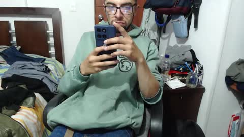 Snapshot of fvckhorneyguy chatting on 05/23/26, 02:50 andrew online show from 05/23/26, 02:50