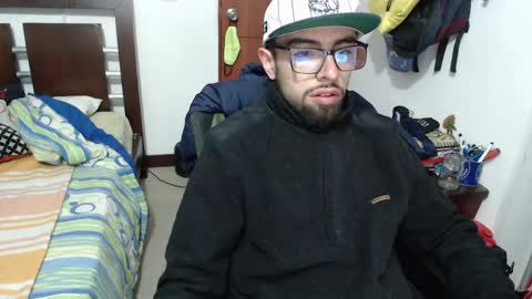 Snapshot of fvckhorneyguy chatting on 06/06/26, 07:13 andrew online show from 06/06/26, 07:13