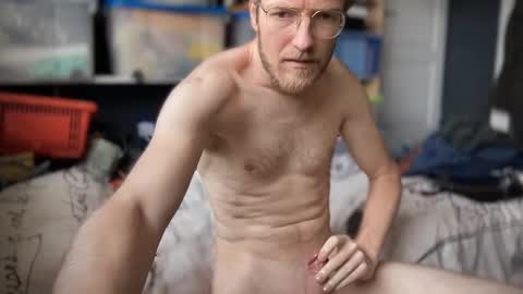 Snapshot of g00nst4r chatting on 12/17/24, 11:06 g00nst4r online show from 12/17/24, 11:06