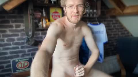 Snapshot of g00nst4r chatting on 01/10/25, 10:39 g00nst4r online show from 01/10/25, 10:39