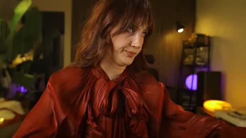 Snapshot of g_ia chatting on 06/15/26, 07:05 G online show from 06/15/26, 07:05