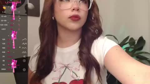 Snapshot of gabb__yy chatting on 02/04/25, 11:49 online show from 02/04/25, 11:49