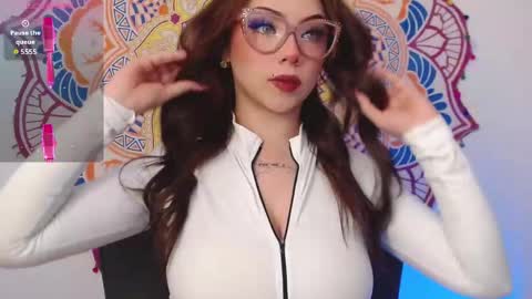 Snapshot of gabb__yy chatting on 09/22/25, 02:02 online show from 09/22/25, 02:02