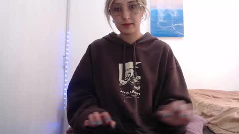 Gabriela online show from 10/14/25, 04:19