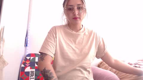 Gabriela online show from 12/16/25, 05:18