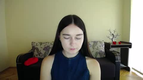 Jaklin online show from 09/22/25, 08:49