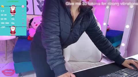 Snapshot of gabby_evanns chatting on 12/18/24, 07:41 gabby_evanns online show from 12/18/24, 07:41