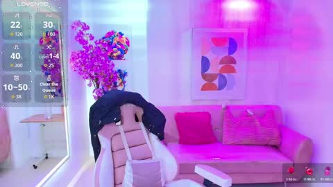 Snapshot of gabby_evanns chatting on 10/08/25, 12:03 gabby_evanns online show from 10/08/25, 12:03