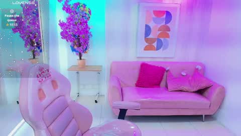 Snapshot of gabby_evanns chatting on 11/06/25, 12:06 gabby_evanns online show from 11/06/25, 12:06