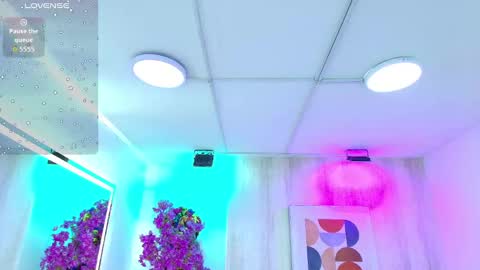 Snapshot of gabby_evanns chatting on 11/11/25, 12:27 gabby_evanns online show from 11/11/25, 12:27