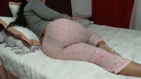 gaby  layla online show from 09/18/25, 11:07