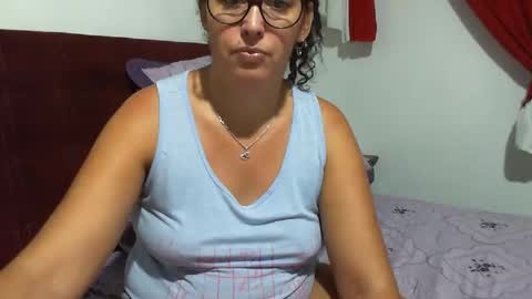gaby  layla online show from 04/25/26, 07:33