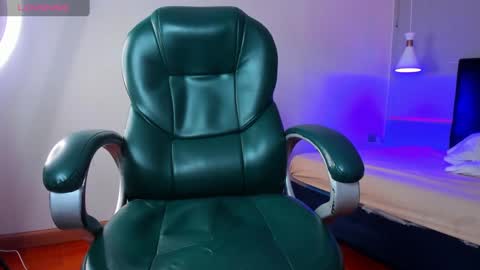 Snapshot of gabriel_beckett chatting on 12/20/24, 04:25 gabriel_beckett online show from 12/20/24, 04:25