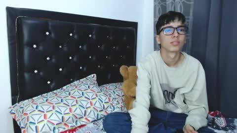 gabriel_x18 online show from 02/03/26, 04:32