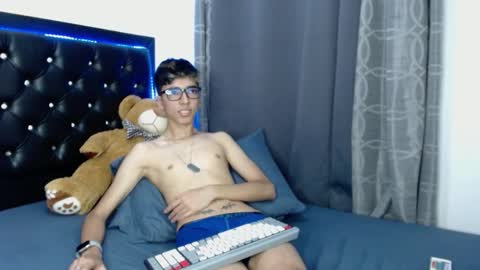gabriel_x18 online show from 02/06/26, 05:56