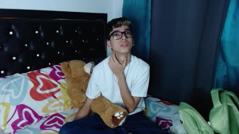 gabriel_x18 online show from 02/08/26, 10:02