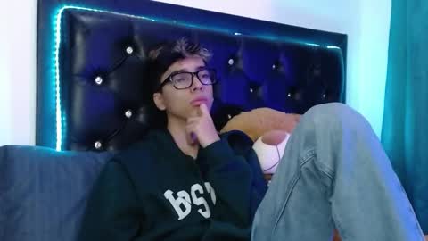 gabriel_x18 online show from 02/15/26, 08:02