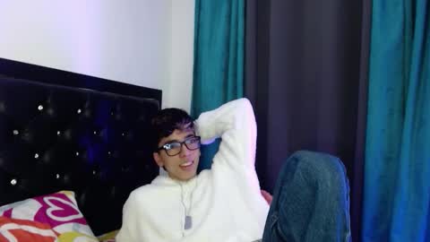 gabriel_x18 online show from 02/18/26, 05:03