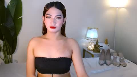 gabriela_deluxe online show from 10/30/25, 02:02
