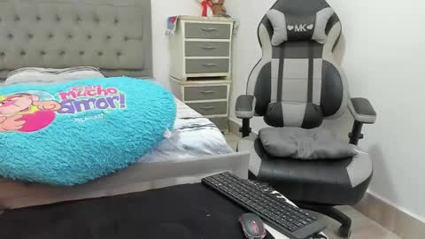 Gabriela online show from 11/11/25, 09:42